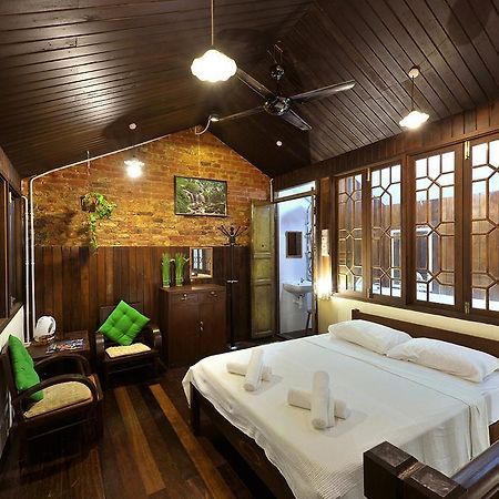 Silver Shine Guesthouse George Town Ngoại thất bức ảnh