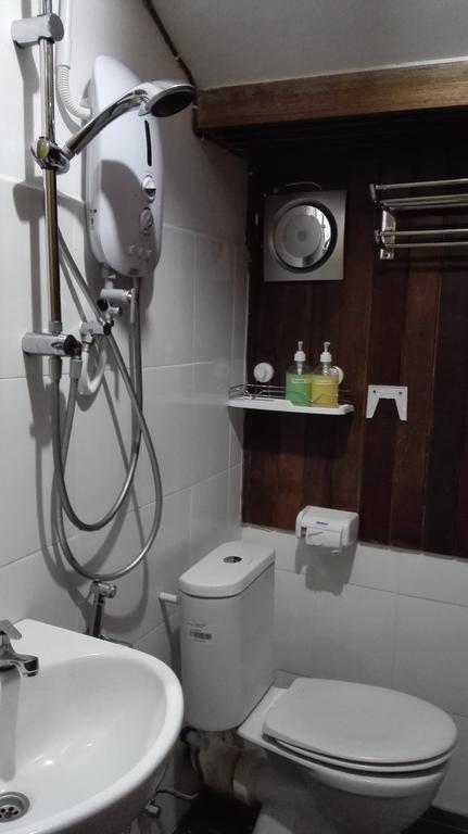Silver Shine Guesthouse George Town Phòng bức ảnh